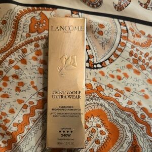 Lancôme Teint Idole Ultra Wear Foundation In Shade 240W